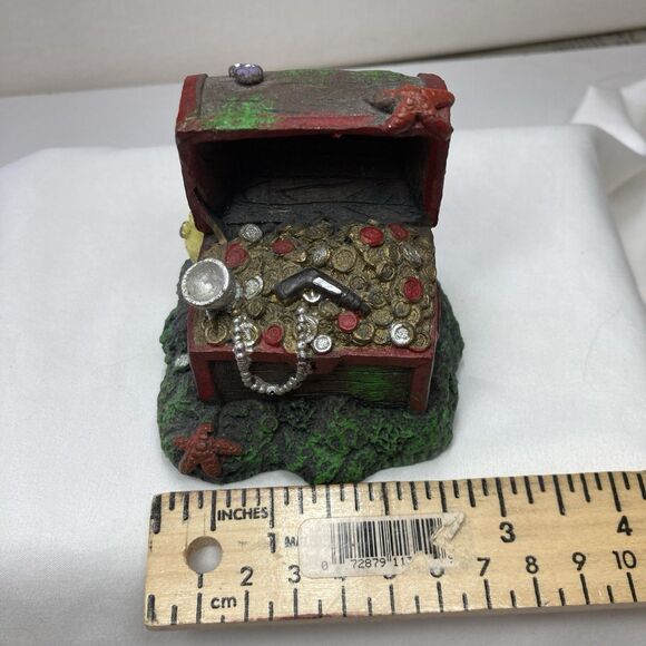 Top Fin Small Treasure Chest Aquarium Decoration Open w/ pearls, coins, weapons - Picture 10 of 10